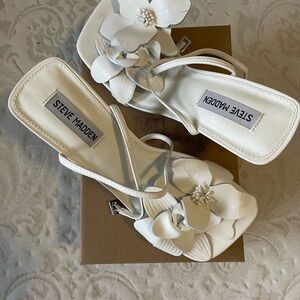 Steve Madden White Floral Women's Sandals